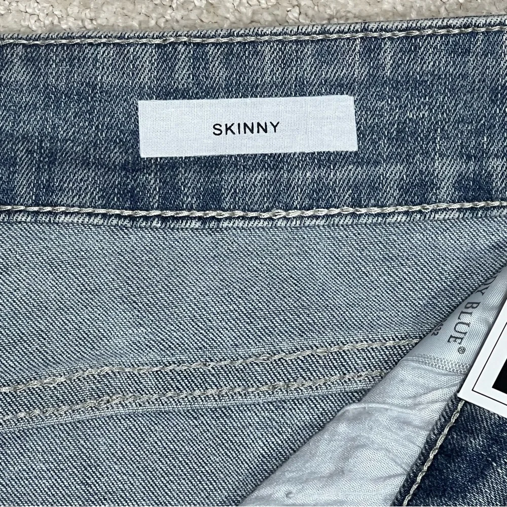 Judy Blue Jeans Skinny Distressed Lace Detail Splatter JB88432 LW Sz. 20W NWT - Picture 7 of 12